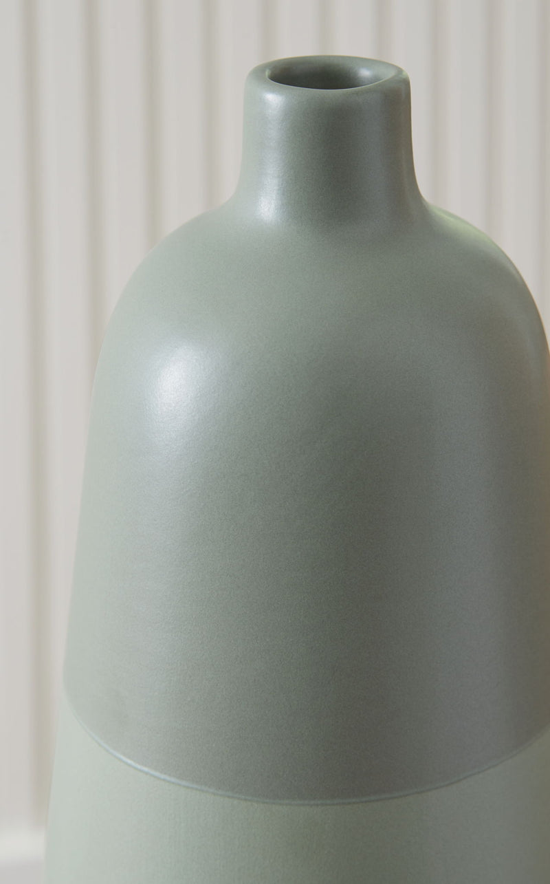 Peerland - Vase - 18.11" - Sage Green